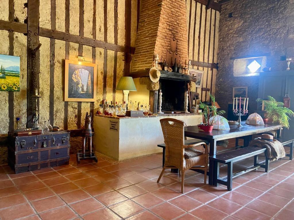 Maison D'Hotes Le Chai D'Armagnac Monguilhem Dış mekan fotoğraf